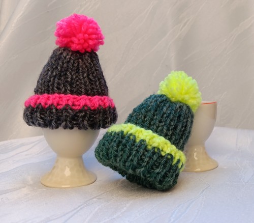 Handgestrickte eierwärmer 2er - handgestrickte,