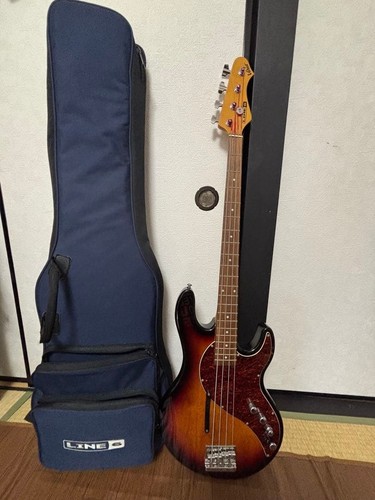 Line variax bass 700 - variax,