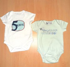 2 Schöne Baby Bodies Gr.68