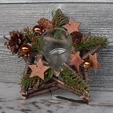 Holzkranz mit Deko Windlicht