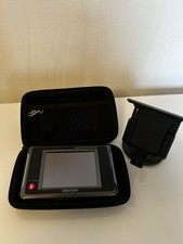 Becker Traffic Assist Highspeed Navi mit Halterung & Schutzhülle – top