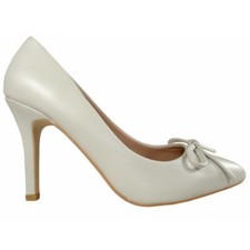 Hellbeige Pumps mit Schleife