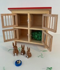 Hasenstall mit Hasen groß