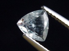 Euklas / Euclase 0,72 Ct. Trillion facettiert Brasilien (4751t)