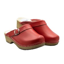 Rot Schwedische Holzclogs aus Leder mit Schnalle, niedriger Absatz geschlossen