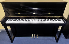 Schimmel 105 schwarz poliert