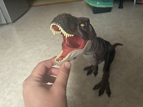 Jurassic world tyrannosaurus - jurassic,