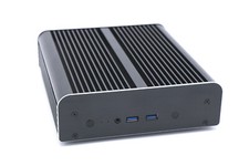 Intel NUC5i5MYBE mit Akasa