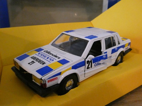 Corgi toys volvo - 760, saloon