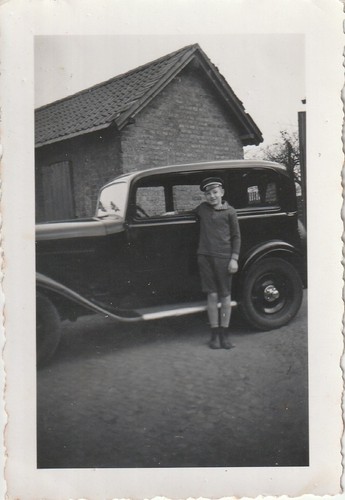 Vintage foto junge mit opel - vintage,