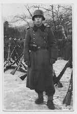 Alte Foto Postkarte Unbekannter Soldat 2. Weltkrieg im Feld