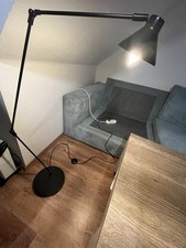 Modern. Höhe verstellbar