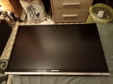 Grundig LCD TV 32zoll Teil Defekt Hintergrund Beleuchtung Mit Fernbedienung