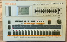 ROLAND TR-707 - Rhythm