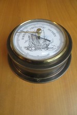 Altes Barometer im