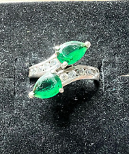 Damen Ring 925 Sterling Silber, pro Seite 5 weiße Zirkonia, 2 smaragdgr. Steine