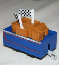 Thomas und seine Freunde Hänger mit wehenden Fahnen Trackmaster 2015 DFM87