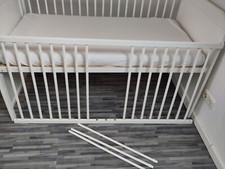 Babybett / Kinderbett weiß Vollholz,gut erhalten