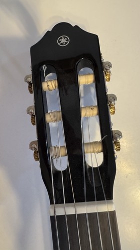 Gitarre mit viel zubehör - gitarre,