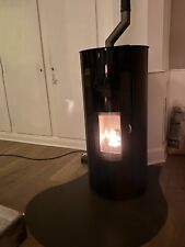 Jotul Pelletofen Typ PF 721  in  Top Zustand. Leistung: 2,4 bis 7,86 KW. 