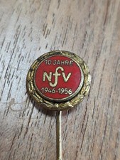 Alte Anstecknadel Fußball