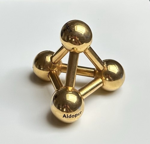 Aldopur molekül skulptur - aldopur,