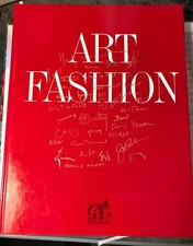 Aus Nachlass: Art Fashion