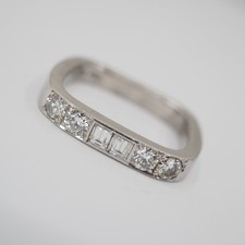 EXCLUSIVE DIAMOND RING IN