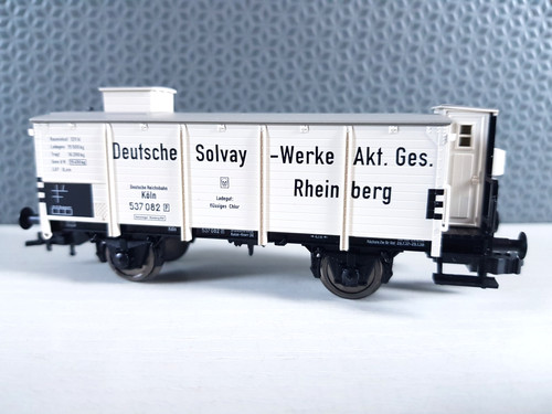 FLEISCHMANN