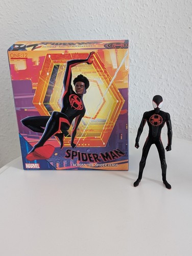 Mezco toyz spider - toyz, 1:12