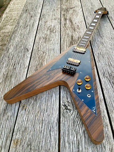 Uniquewood flying gitarre - flying, v