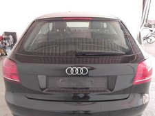 Audi A3 8P 3türig Facelift Heckklappe LY9B Brillantschwarz mit Scheibe BJ2010