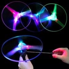 LED Propeller 3er Set leuchtendes Flugkreisel Spielzeug mit Starter für Kinder