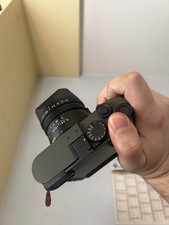 Leica Q2 Reporter