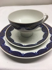 CP LETTIN SAMMELTASSE 1 GEDECK ECHT KOBALT 3-TEILIG PORZELLAN WEISS + RELIEF