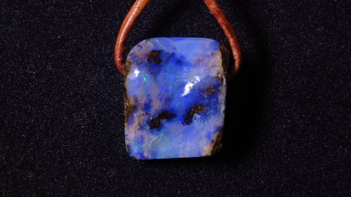 Boulder opal anhänger aus - boulder,
