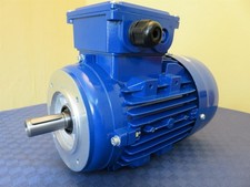 Elektromotor Drehstrom 1,1kW S6 1500/min Welle 19mm 80 B14(120mm Flansch)
