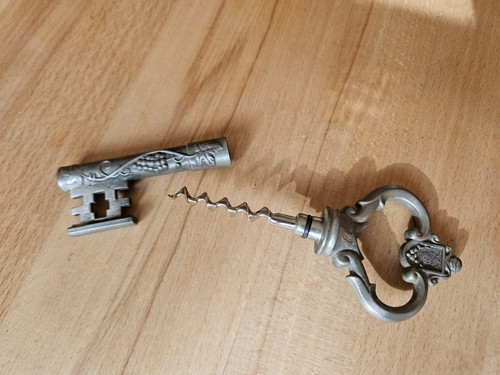 Neuwertiger korkenzieher aus - neuwertiger,