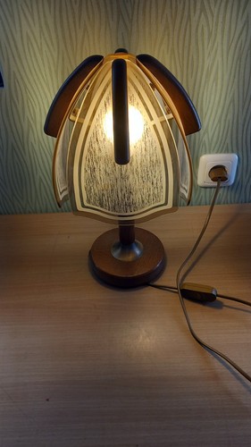 Alte tischlampe holz - alte, /