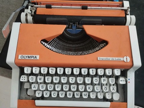 Schreibmaschiene olympia - schreibmaschiene,