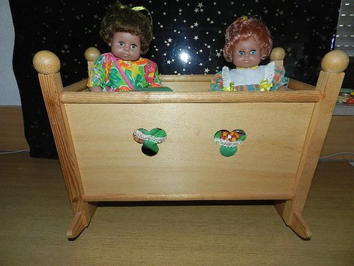 Puppenwiege aus holz - puppenwiege,