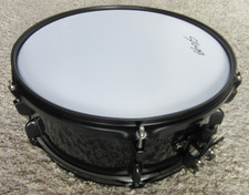 Stagg 14" x 5,5" Zoll Snare Drum Schwarz mit 6 x 2 Böckchen - Altes Stagg Logo