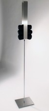 Gästetuchhalter stehend