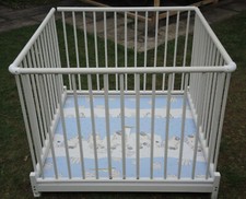 Laufstall Baby, Marke Geuther, Holzrahmnen, gut gebraucht, höhenverstellbar