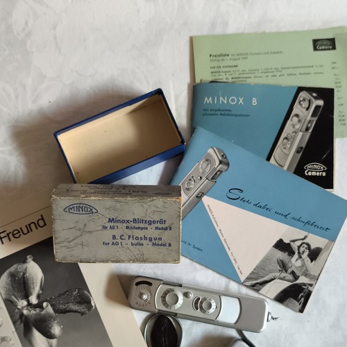 Minox miniaturkamera - b,