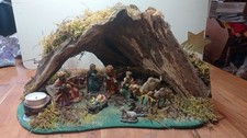 Alte weihnachtskrippe aus holz - aus,