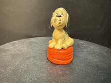 Loriot Wum sitzend m. Kissen