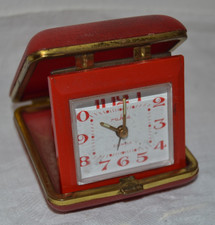 Vintage Reisewecker Ruhla 2 Jewels Leuchtzeiger DDR um 1970