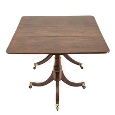 Ausziehbarer Esstisch spätes