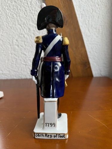 Porzellanfigur - ￼, ￼